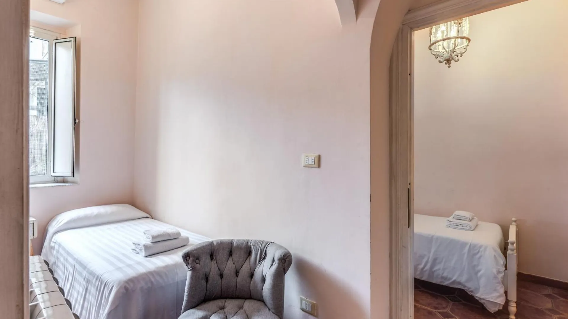 Casa Vacanze San Giovanni Roma 0*,  Italia